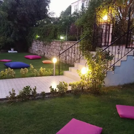 Parla Aparthotel 4*