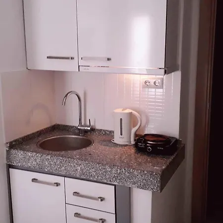 Aparthotel Parla 4*