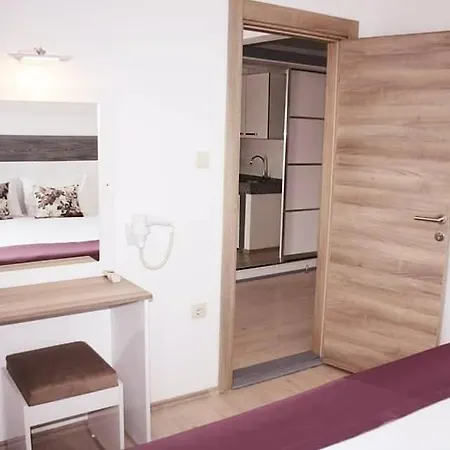 Parla Lejlighedshotel 4*