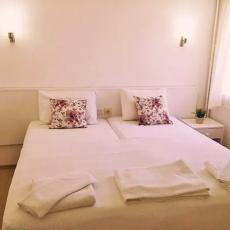 Apart-hotel Parla 4*