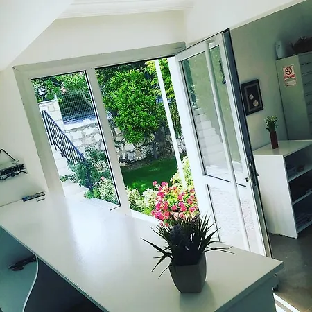 Lägenhetshotell Parla 4*